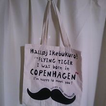 フライングタイガー エコバッグ 300円。安くて可愛い