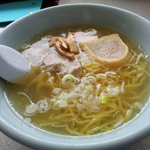 函館塩ラーメン　これで300円