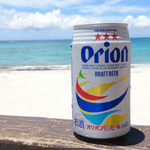 オリオンビールと海が良く似合う。