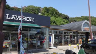 パーキングエリアですが、マックもあり便利です。