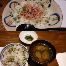 そーみんたしやーとはも皮ごはんと枝豆のまぜご飯。