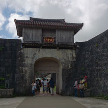 歓会門。ここは敵が攻めにくい門が！