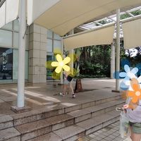 ホテルとマリーナスクエアの近道