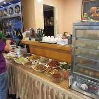 朝食ビュッフェ。毎日ほとんど変わりませんが、数日なら問題なし