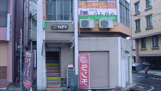 繁盛している人気店です