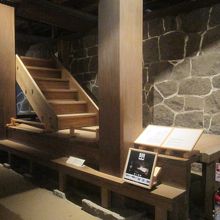 御殿へと続く階段です