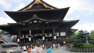 長野に来たなら是非一度はお参りしたい