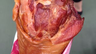 スモークターキーレッグが並ばず買えます