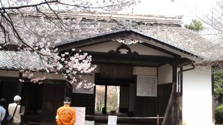 素朴ですが立派な学問所