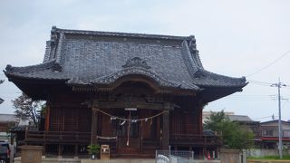 富岡市内の神社です。
