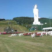 夏祭りのイベント会場にもなります