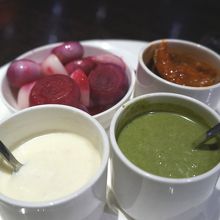 チャトネ類は取り放題！