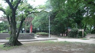 淀城本丸跡を整備した公園