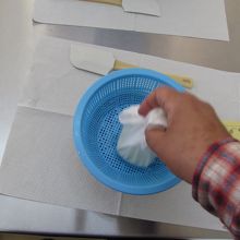 水気をきっていきます