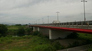 桜で有名、バーベキューやバードウォッチングもできる