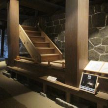 御殿へと続く階段です