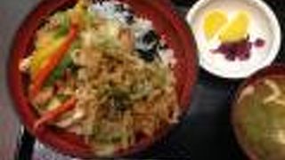 海鮮系のどんぶりもののお店