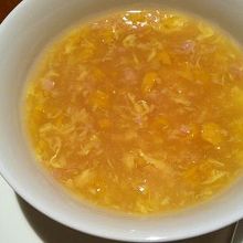 鶏肉入りコーンスープ