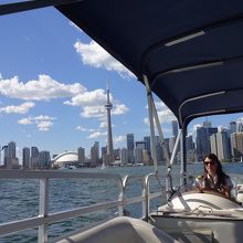 美人の船長さん。