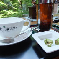 ラウンジでティータイム