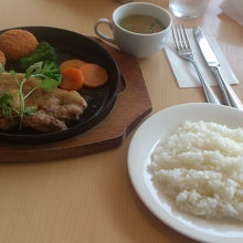 ポークソテーです