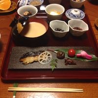 見た目も味もこだわりが感じられる夕食