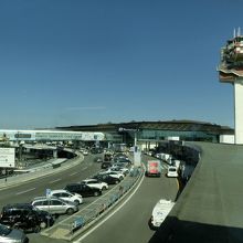 ターミナル1から見たターミナル3方面。