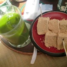 グリーンティーとわらびもち