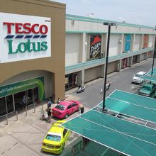 テスコ ロータス フードコート (オンヌット店)