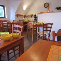 朝食部屋。食事内容は質素