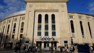 歴史を感じるスタジアム