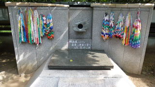 上野東照宮の境内にあります