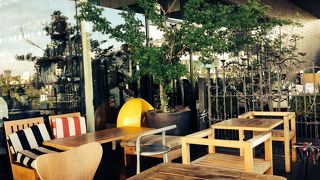 テラス席でゆったりランチ