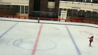 アイススケートリンクがあるモール