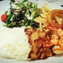 ワンプレートセット　ドリンクつき￥1200