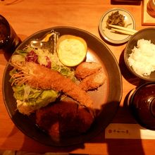 本かつ喜で食べたランチ　2350円