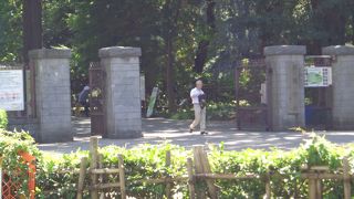 「金が内藤新宿の」で有名な旧内藤家の屋敷跡