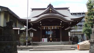 鈴石や烏石、磐井の井戸でお馴染み東海七福神の弁財天で～す。