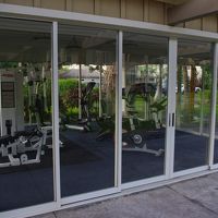 フィットネスジムもあります。