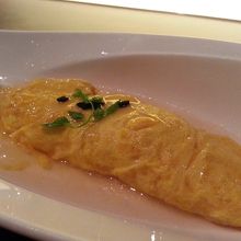 オムレツ、トリュフの香りなし。