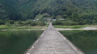 この橋の上での記念撮影をぜひ、おすすめします。