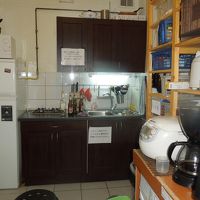 キッチン。コンパクトで使いやすい。洗濯乾燥機あり(有料）。