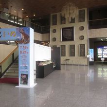 館内に入りました…ロビーでは写真撮影可です