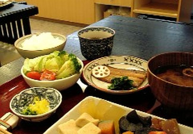 おばんざい食べ放題の店