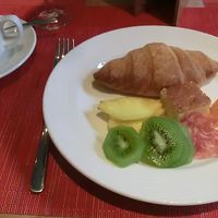 チョイと寂しい朝食