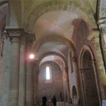 重厚な造りの回廊