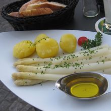 シュパーゲルもポテトも美味しかったです