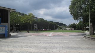 公園内には、いくつかの碑がありました