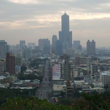 高雄市街地が一望できます