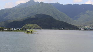 河口湖を縦断する橋